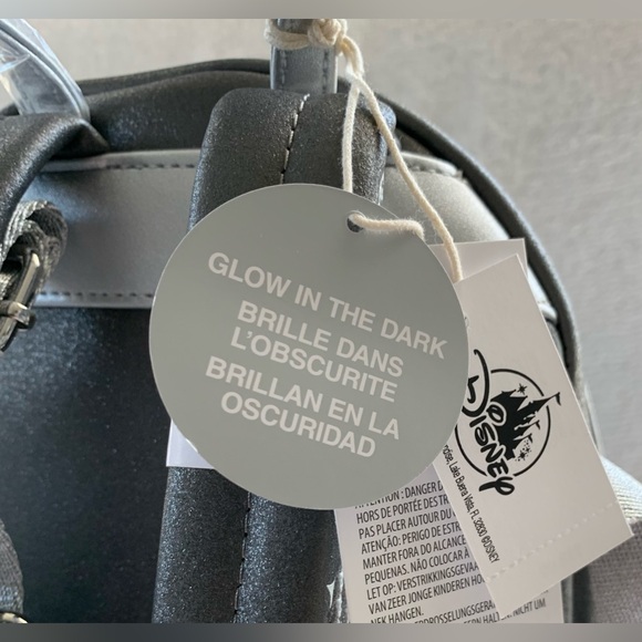 SALE - Loungefly Disney Parks Star Wars Grogu Mandalorian Glow In Dark Backpack - Picture 8 of 14